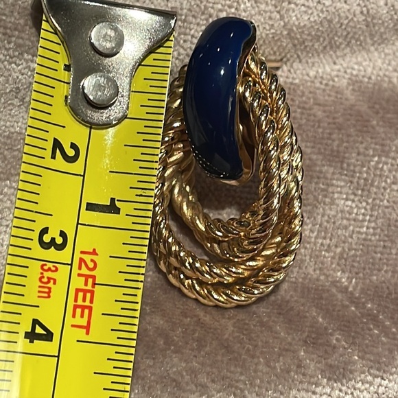 Vintage Gold Twist Earrings Rope Post Back Navy Enamel - Picture 5 of 7